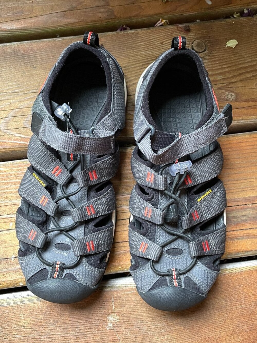 EUC KEEN Kids' Gray Newport Neo H2 Waterproof Washable Sandal in Big Kid 4